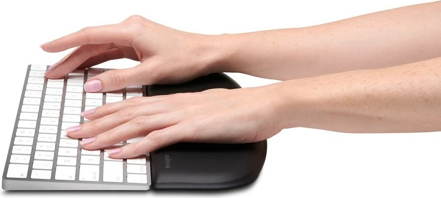 Mbështetëse dore Kensington ErgoSoft për tastiera të holla kompakte, e zezë