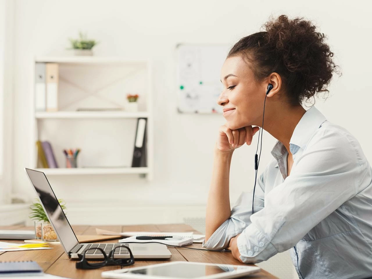 Kufje JVC HA-FR9UC-BU me mikrofon, USB Type-C, të zeza