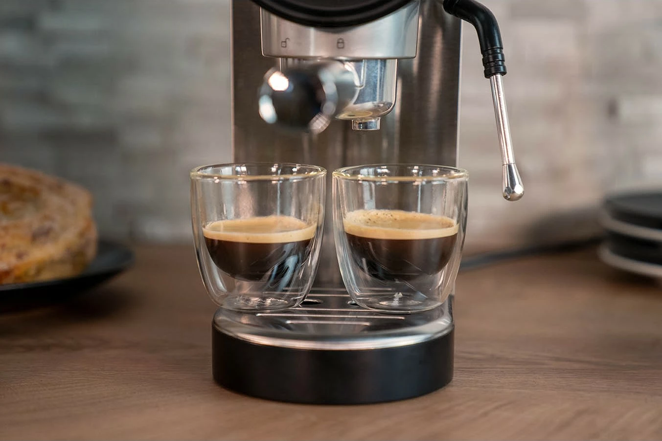 Aparat espresso Unold Piccopresso, 0.9 L, 1360 W, Ngjyrë e zezë, Çelik inox