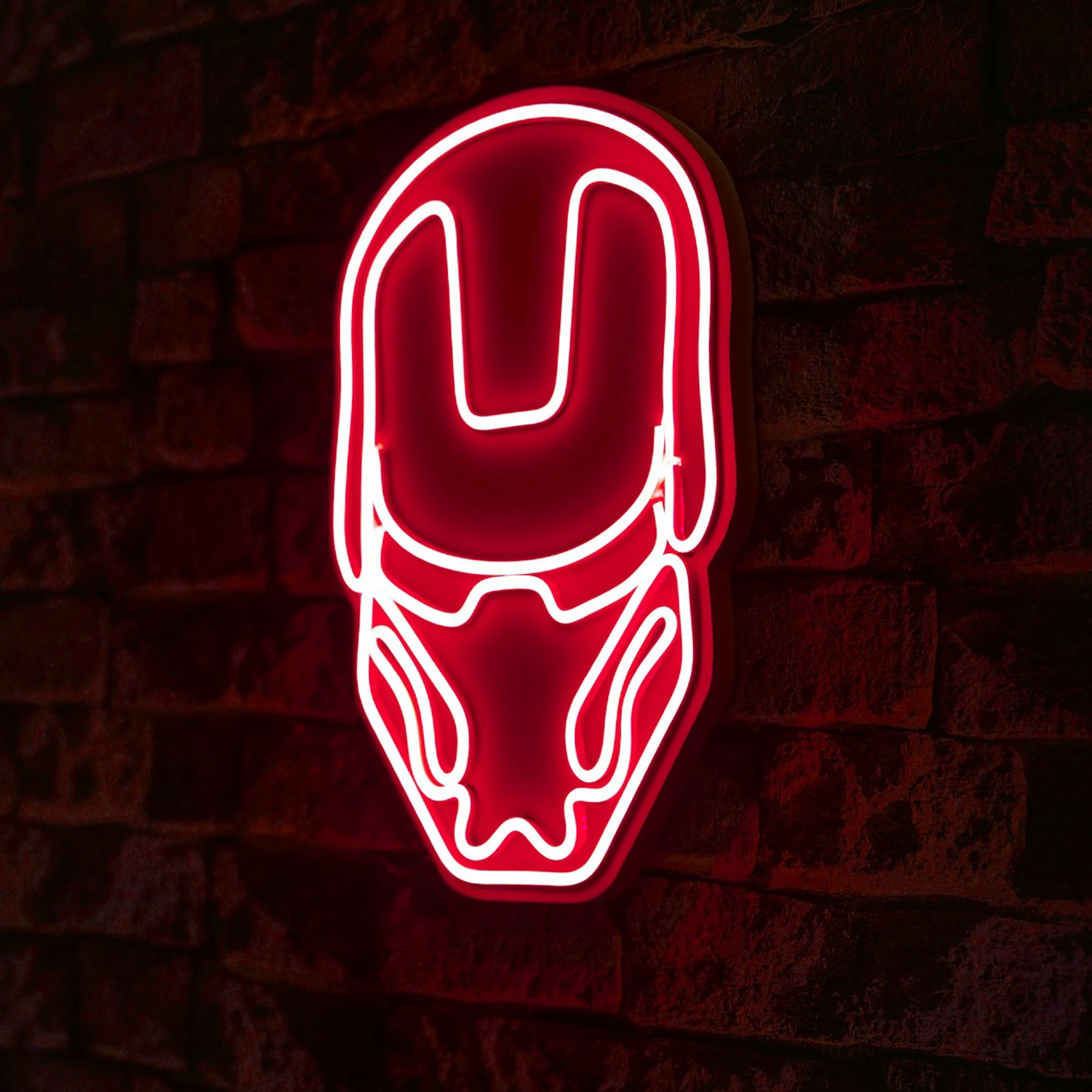 Dritë dekorative LED plastike, Iron Man, e kuqe