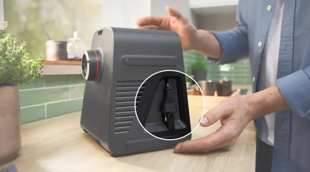 Makinë mishi Bosch MFWS440B, 1900 W, E zezë, Argjendtë