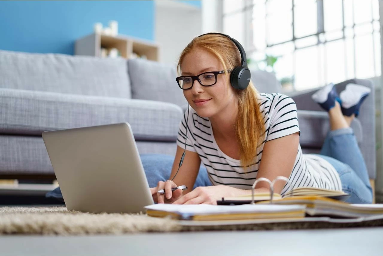 Kufje JVC HA-S33UC, USB-C, me mikrofon, kabllo 1.2 m, full-size, të zeza