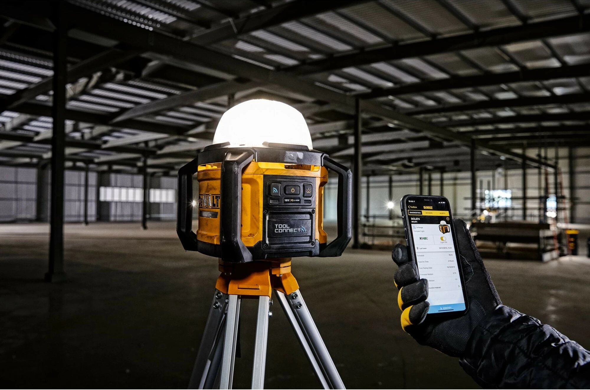 Prozhektor portativ DeWALT 18V, për kantier, i verdhë/zi