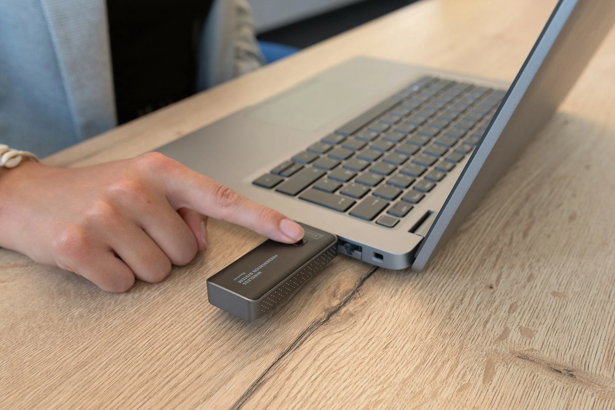 Transmetues HDMI pa tela Digitus DS-55319, 1920 x 1080 piksel, AV transmetues, 50 m, Pa tela, E zezë