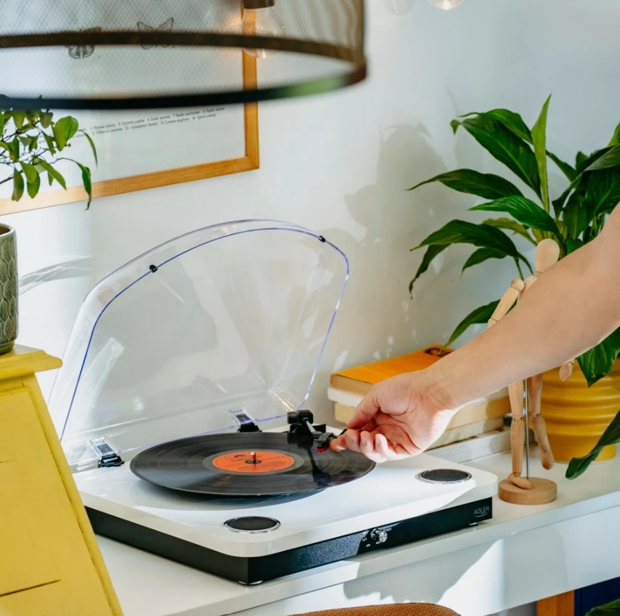 Gramafon Adler AD1914 me Bluetooth dhe USB, Bardhë