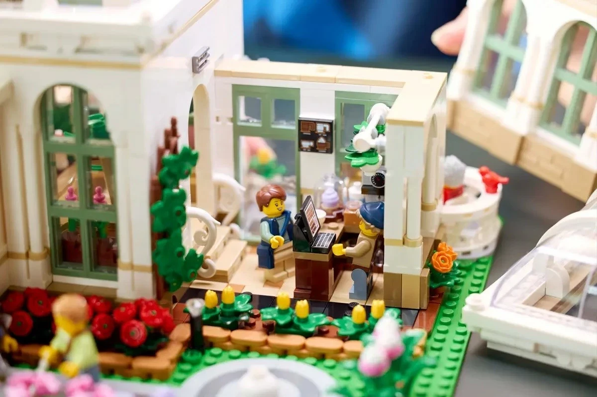 Set LEGO IDEAS 21353 Botanical Garden