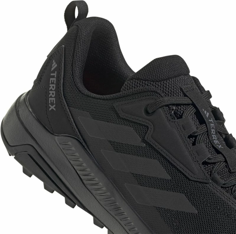 Atlete për meshkuj adidas, të zeza