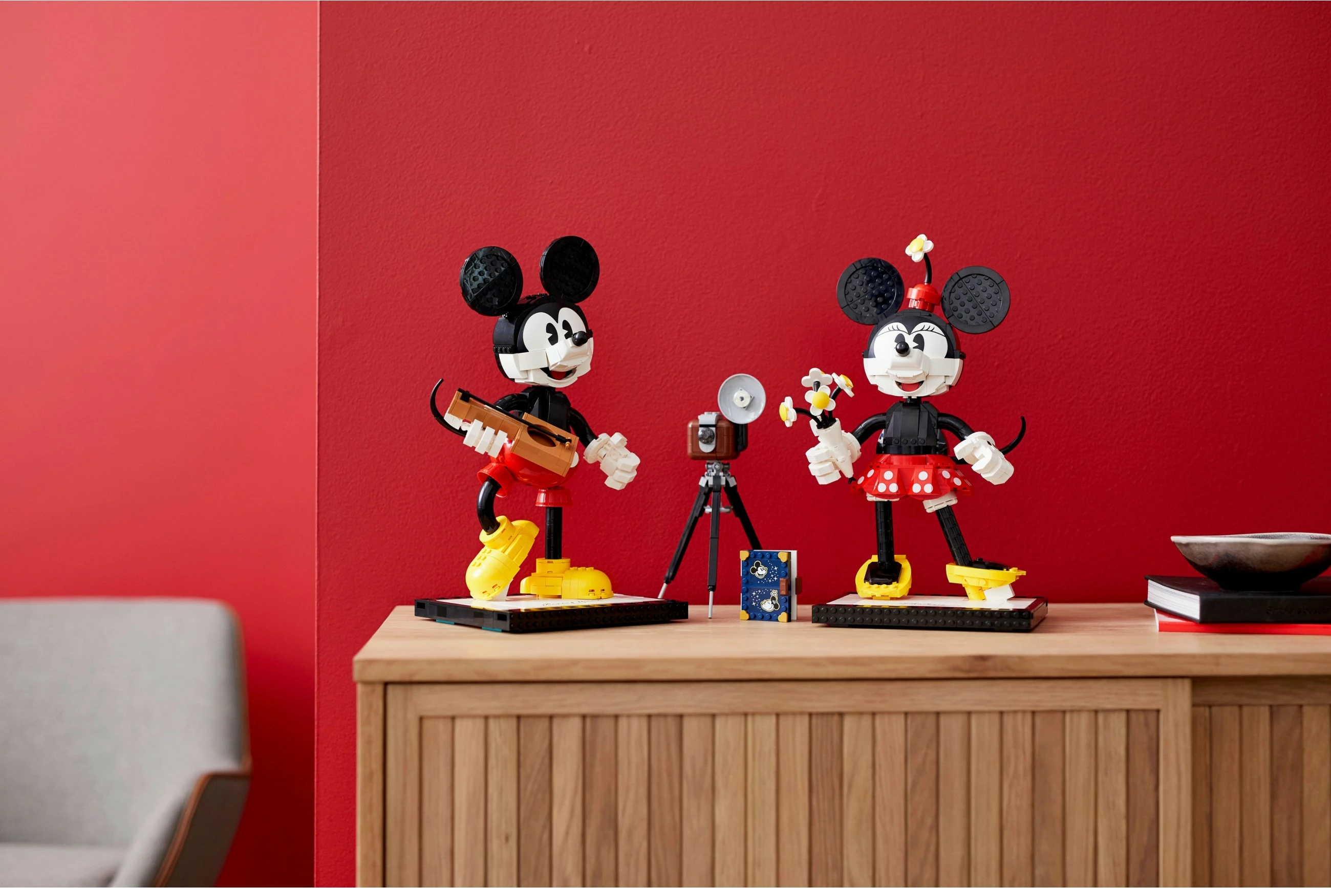 Set ndërtimi LEGO Classic Mickey Mouse & Minnie Mouse, 1739 pjesë, plastikë