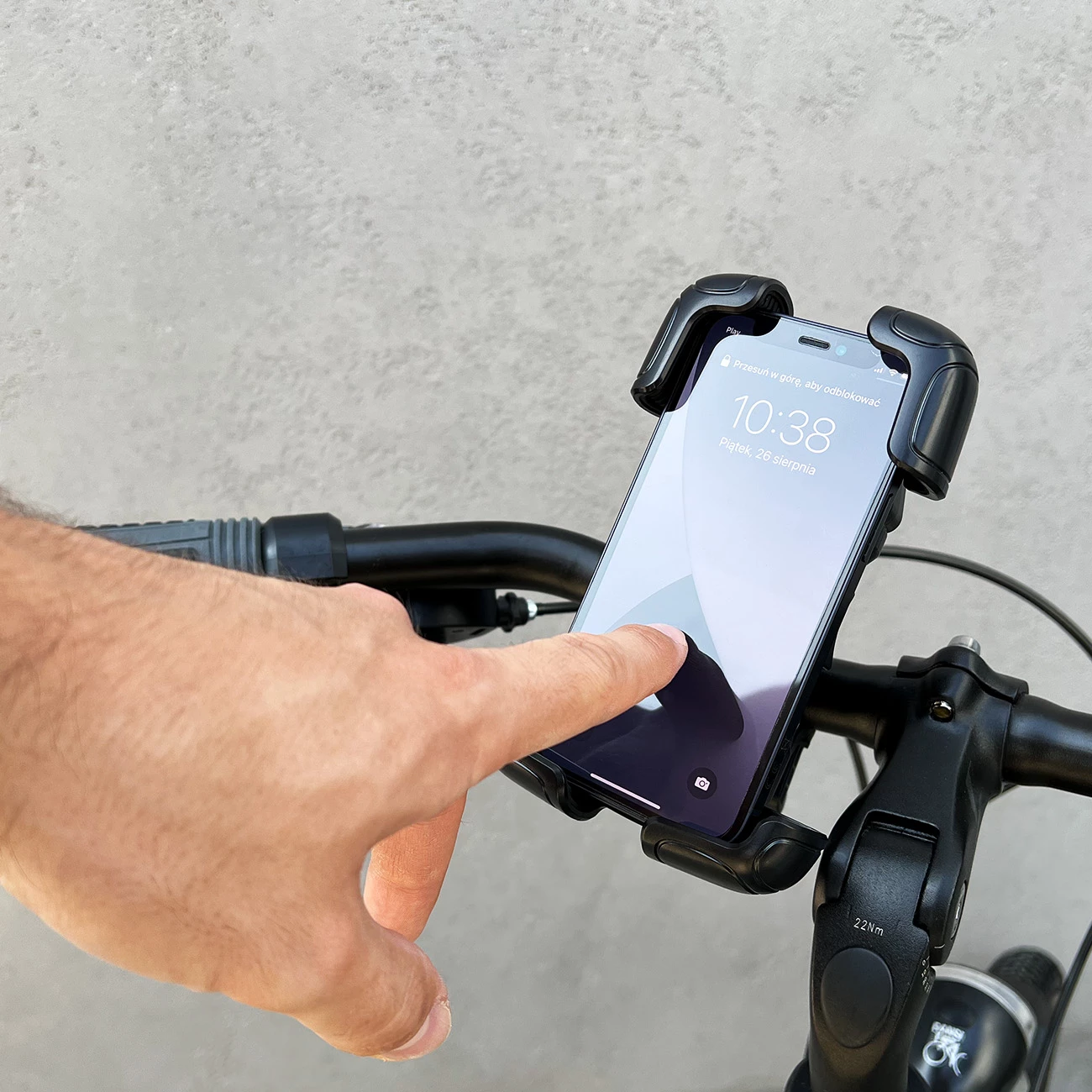 Mbajtës telefoni Wozinsky WBHBK6 për timon biçiklete, motoçiklete apo trotinete, i zi