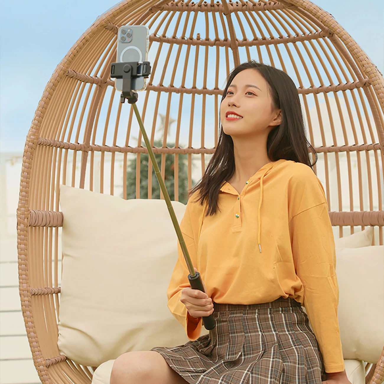 Selfie stick Wozinsky WHS1Y me tripod, 1m, me mbajtës telefoni, e zezë