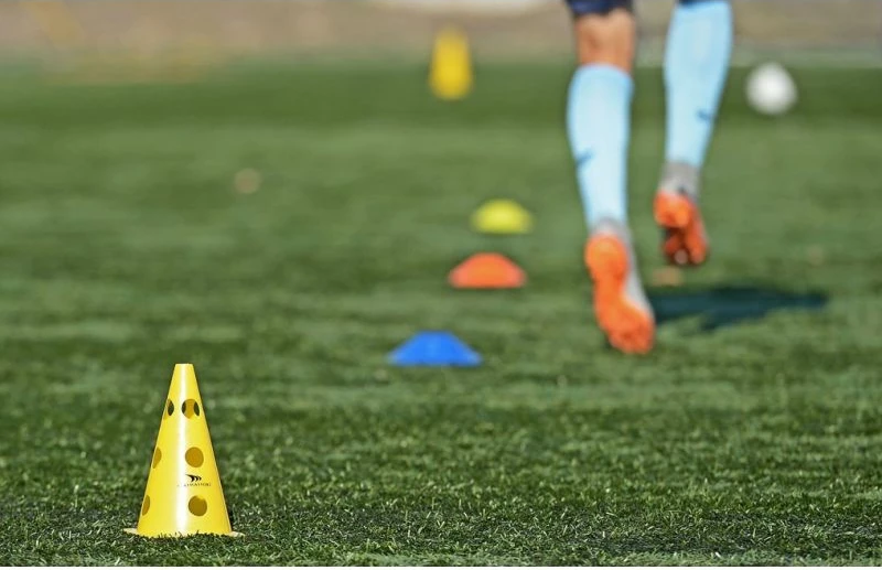 Konus për stërvitje me vrima Yakimasport, ngjyrë vjollcë