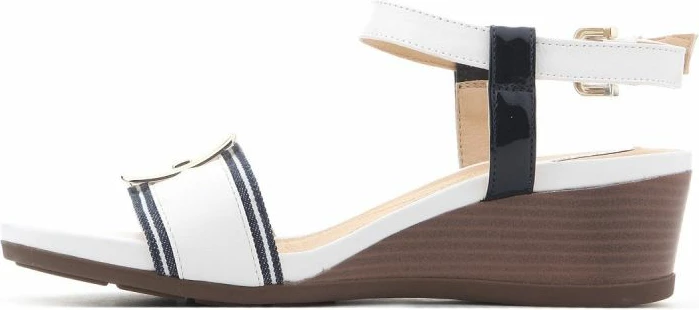 Sandale Geox femra, të bardha dhe blu