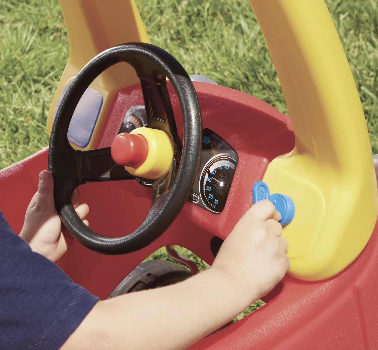 Makine lodër Little Tikes Cozy Coupe me sy të rinj, e kuqe/verdhe