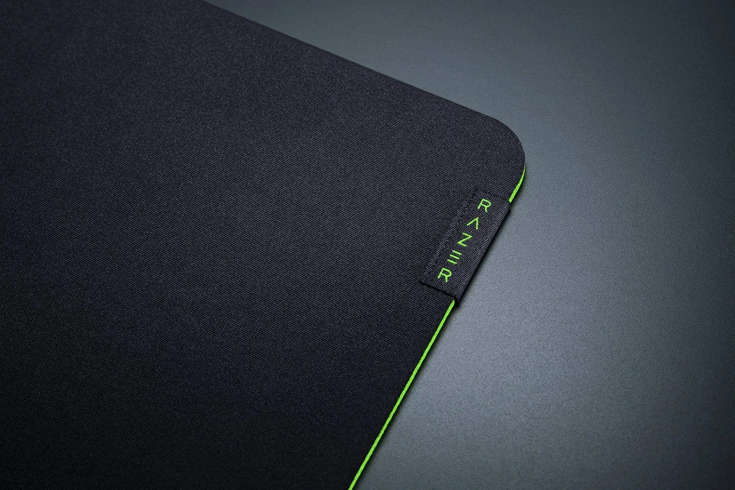 Mauspad Razer Gigantus V2 3XL, E zezë, E gjelbër