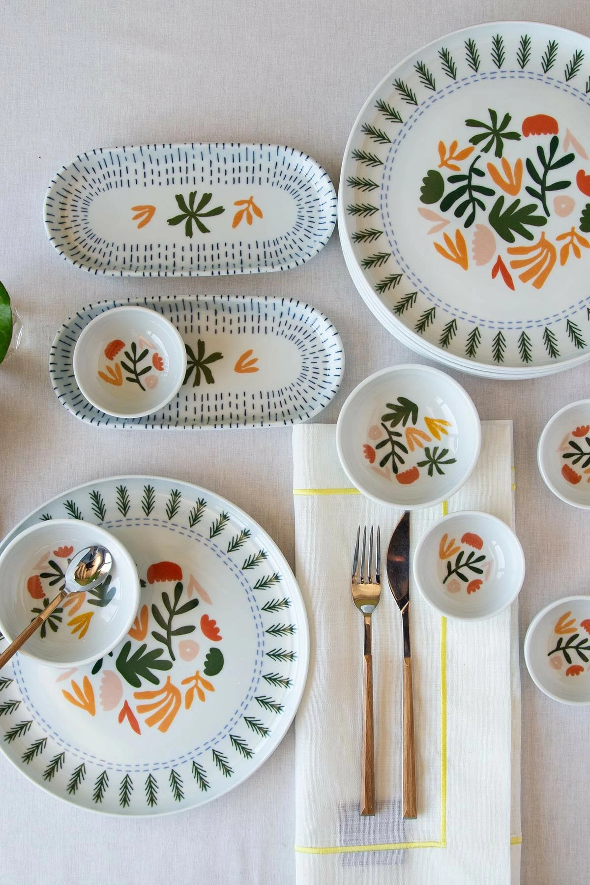 Set mëngjesi 14 pjesësh Hermia Concept, NNMOD14KH880741