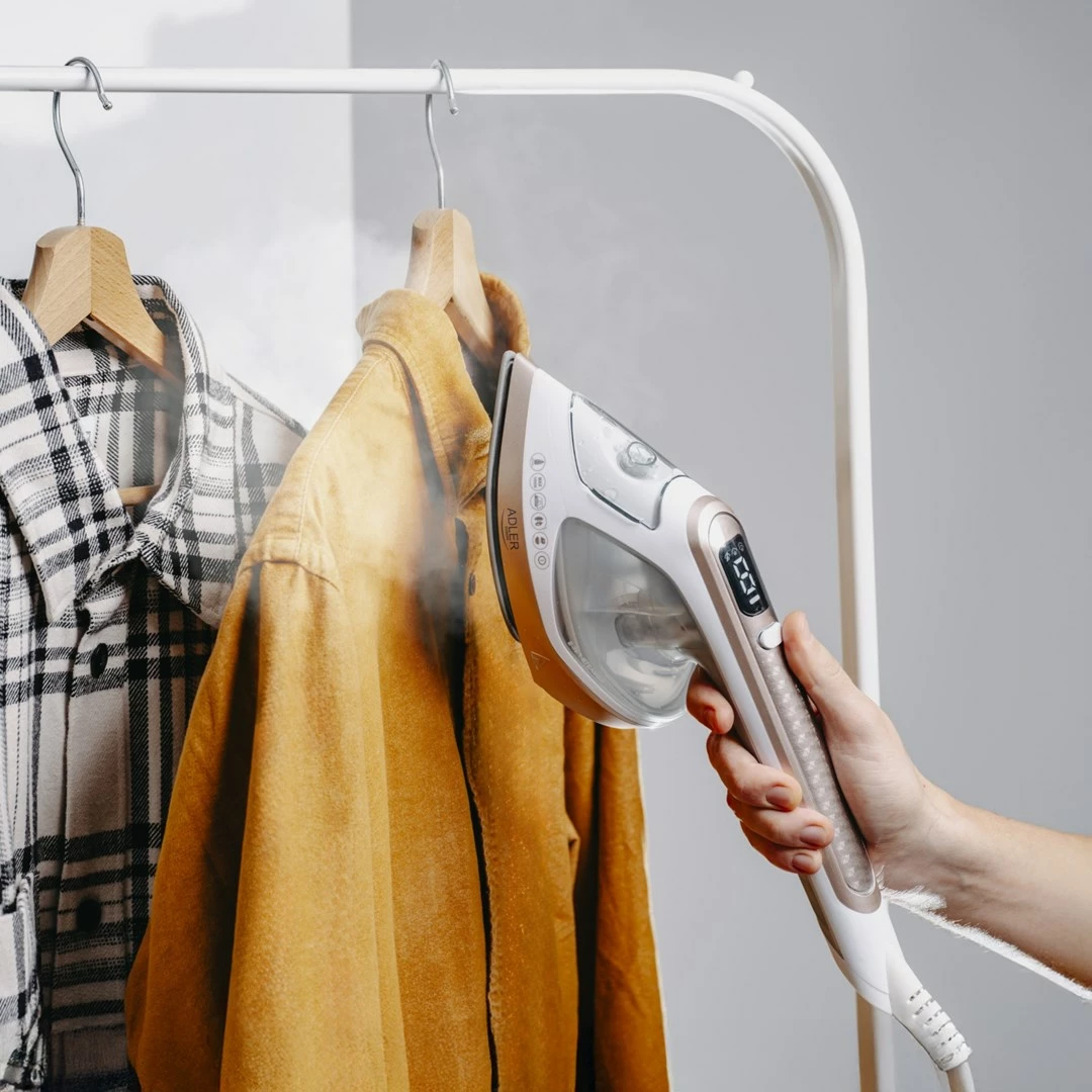 Avullues rrobash Adler AD 5044, 1800 W, i bardhë