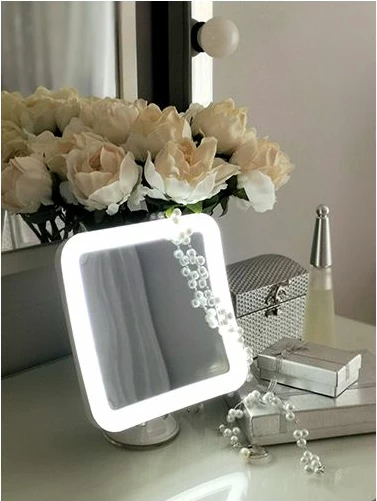 Pasqyrë LED për banjo Camry CR2169, zmadhim 5x, 24 LED, Ø16.3 cm, me kupë thithëse, e bardhë