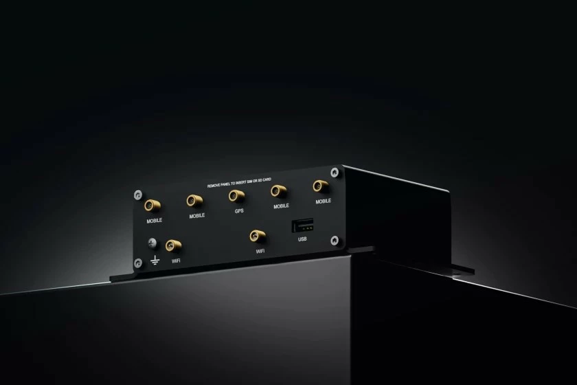 Router TELTONIKA ATRM50 5G 4x Gigabit Ethernet M12 dual SIM eSIM GNSS 9-50V IP30 i zi