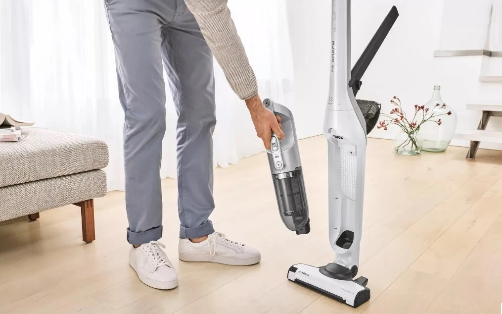 Fshesë elektrike Bosch Serie 4 BCH3P2301, pa qese, 0.4 L, e bardhë