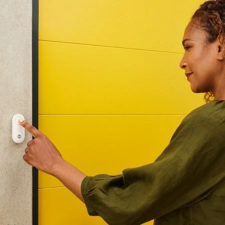 Buton Yale, i bardhë