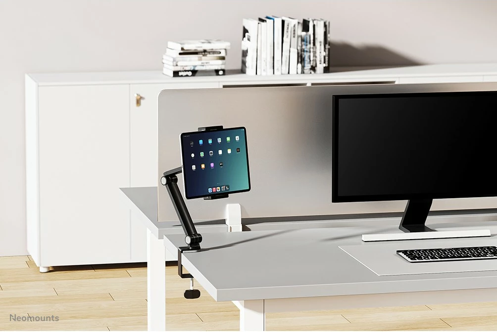 Mbajtës tavoline tabletë Newstar Neomounts, 3 pika rrotullimi, 4.7-12.9 inç, kapëse, e zezë