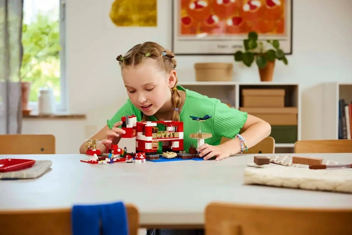 Set LEGO Minecraft 21270 Mooshroom House