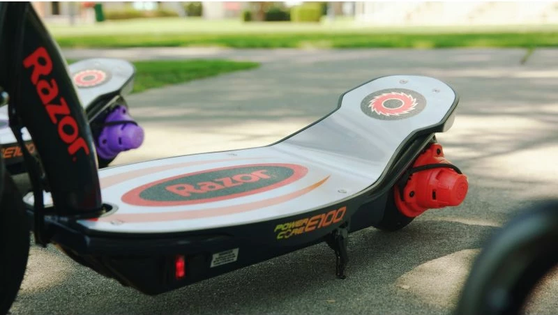 Skuter elektrik Razor, i kuq