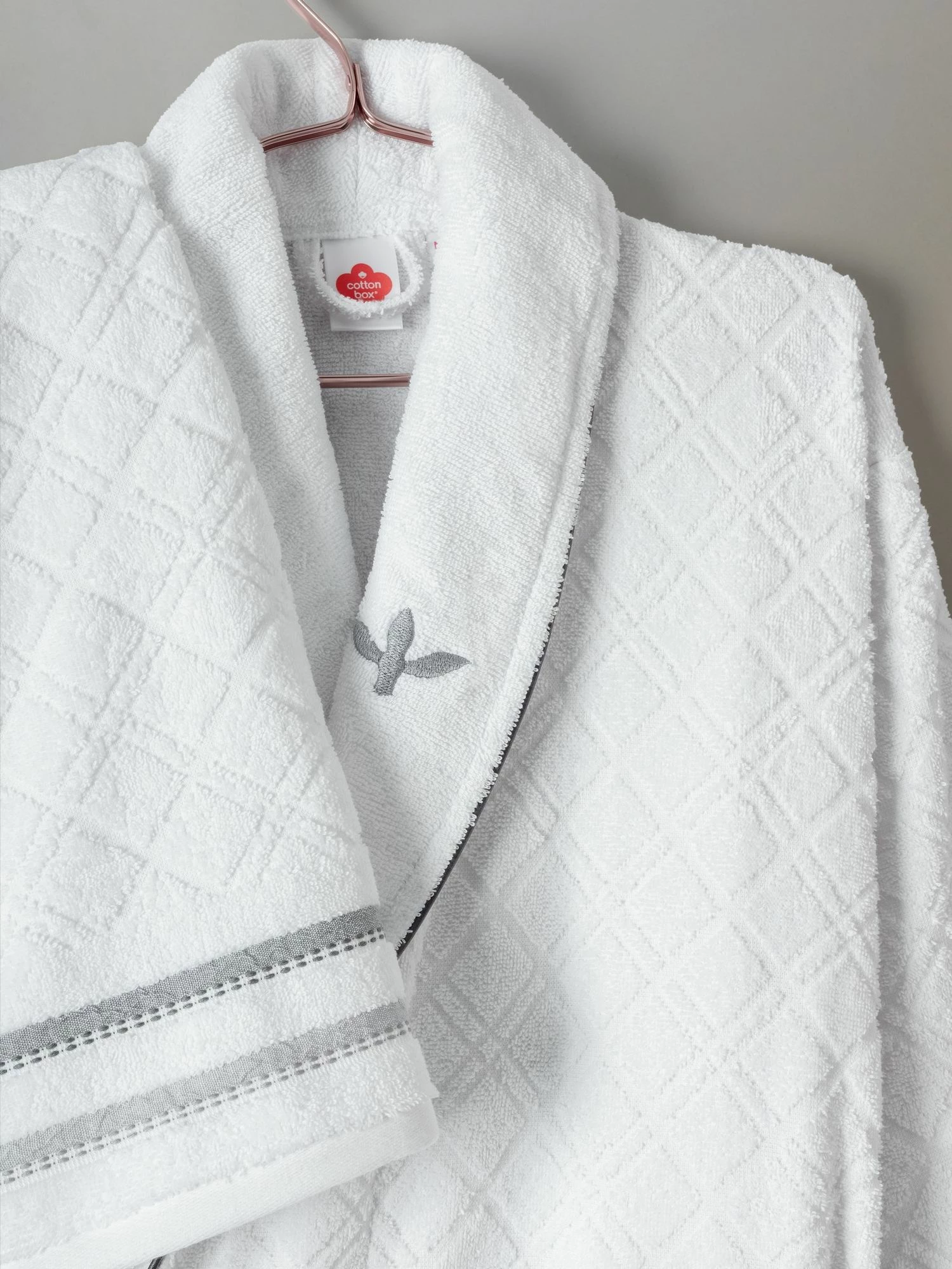 Set familjar për banjo, Mijolnir Carlos, i bardhë dhe antracit