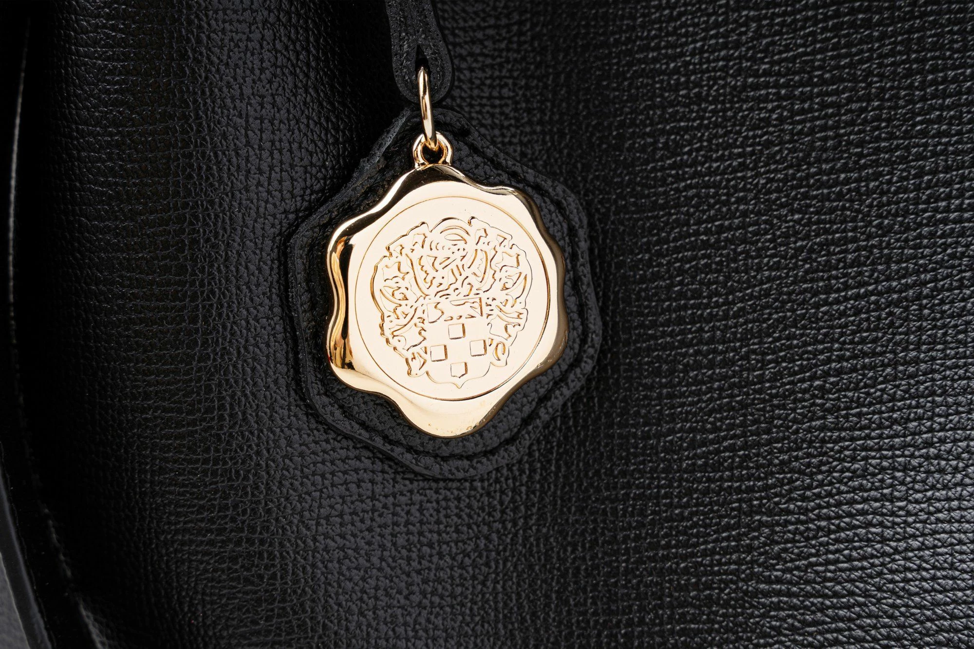 Çantë tote Vince Camuto, Sicilia, e zezë