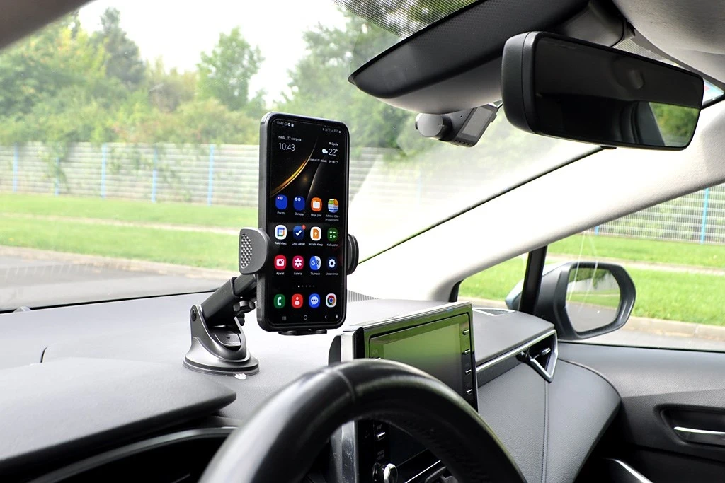 Mbajtës për telefon në veturë iBox H-9, e zezë