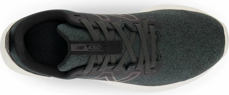 Atlete për femra New Balance, të bardha dhe të zeza