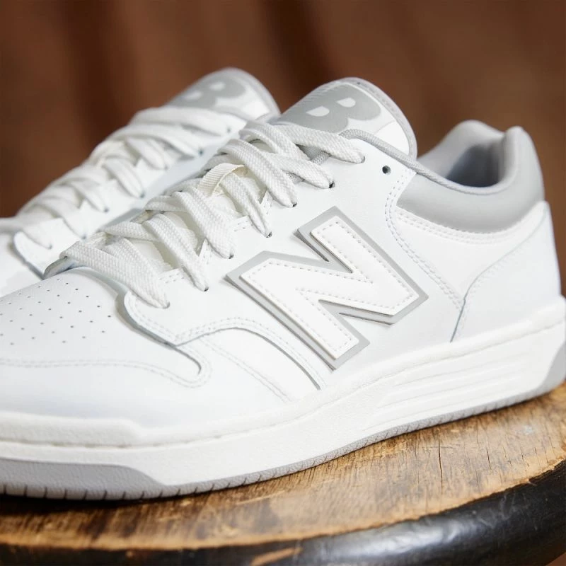 Atlete për meshkuj New Balance, të bardha
