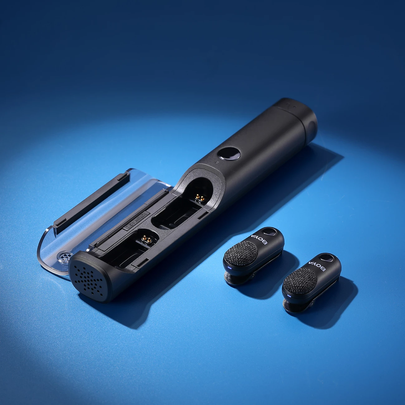 Mikrofon pa kabllo BOYA Magic-02 2.4GHz USB-C, set 2x transmitter + receivera + kuti karikimi, i zi