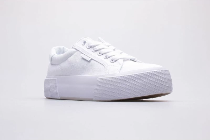 Këpucë Lee Cooper për femra, të bardha