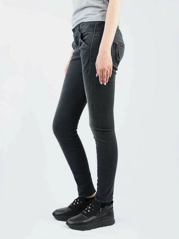 Jeans Guess për femra [Madhësia: W25 L30]