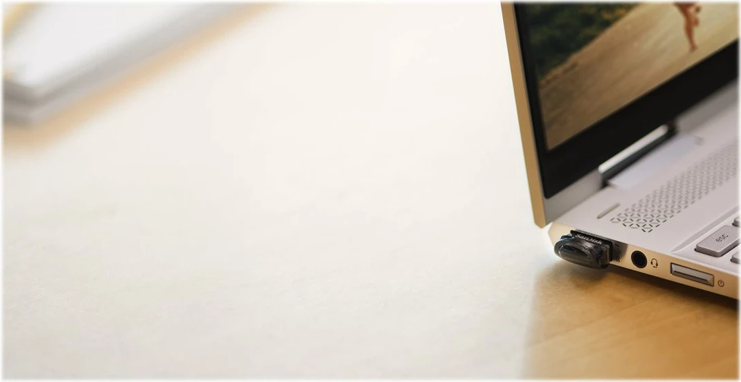 USB SanDisk Ultra Fit SDCZ430-064G-G46, 64GB, USB 3.2, e zezë