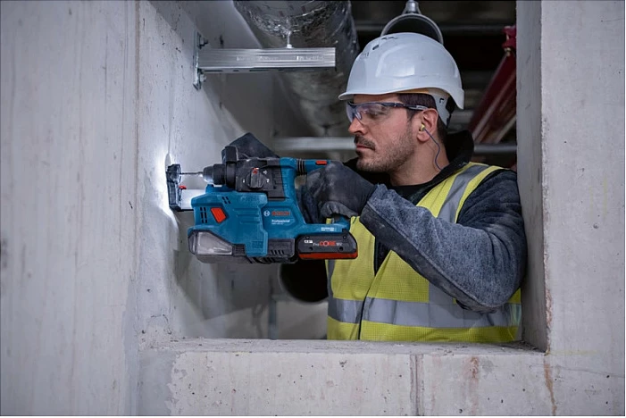 Çekiç perforator Bosch GBH 18V-22 Professional, SDS Plus, 18V, 2.2cm, 1050 RPM, 1.9J, blu