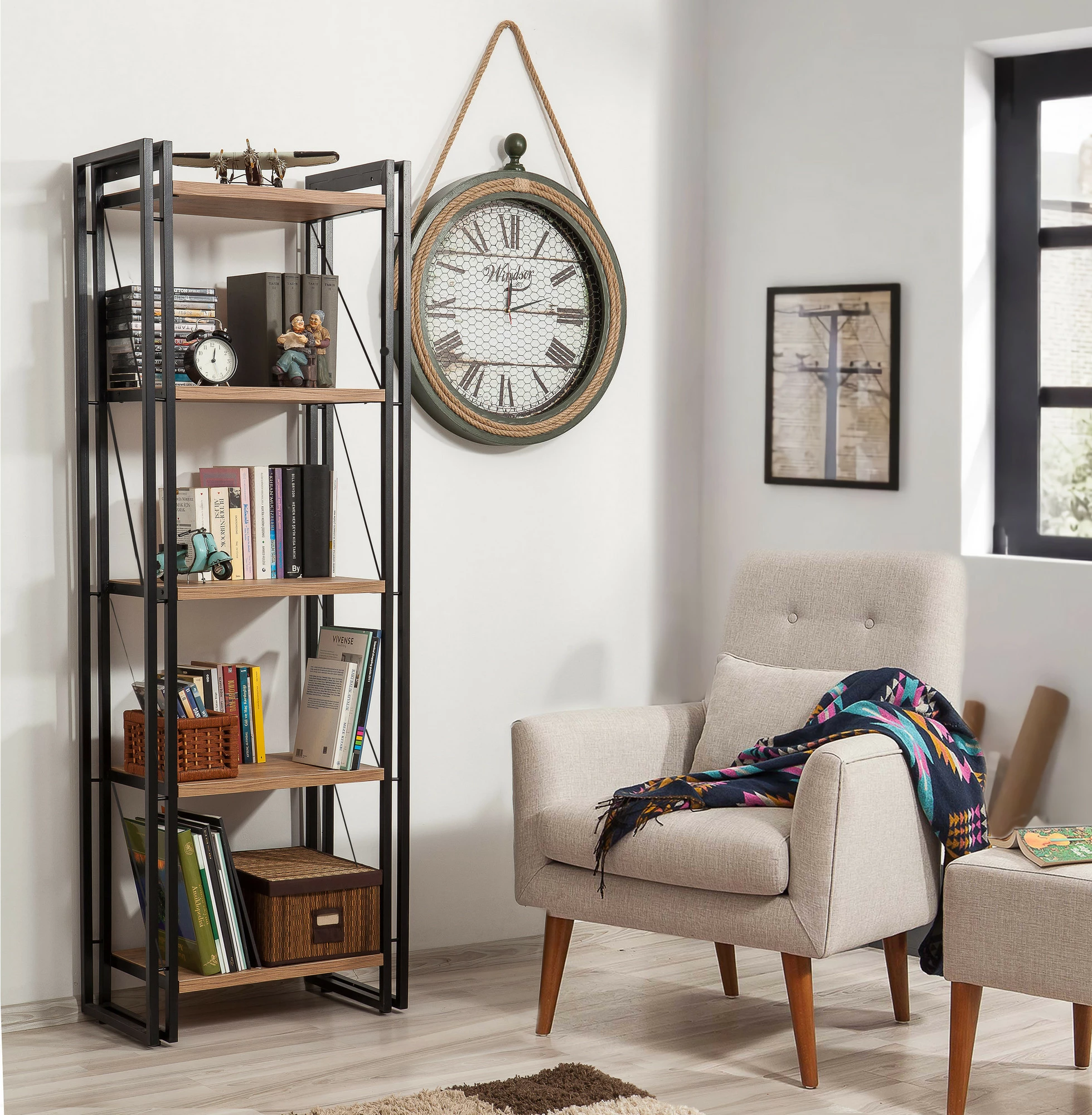 Raft librash Hanah Home, Cosmo Penta, ngjyrë pishë Atlantike dhe e zezë