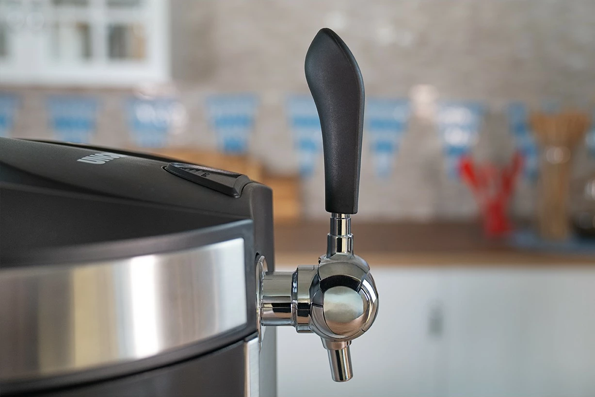 Aparat birre UNOLD 48975 Franzl, 5L, ftohje, inox/zi