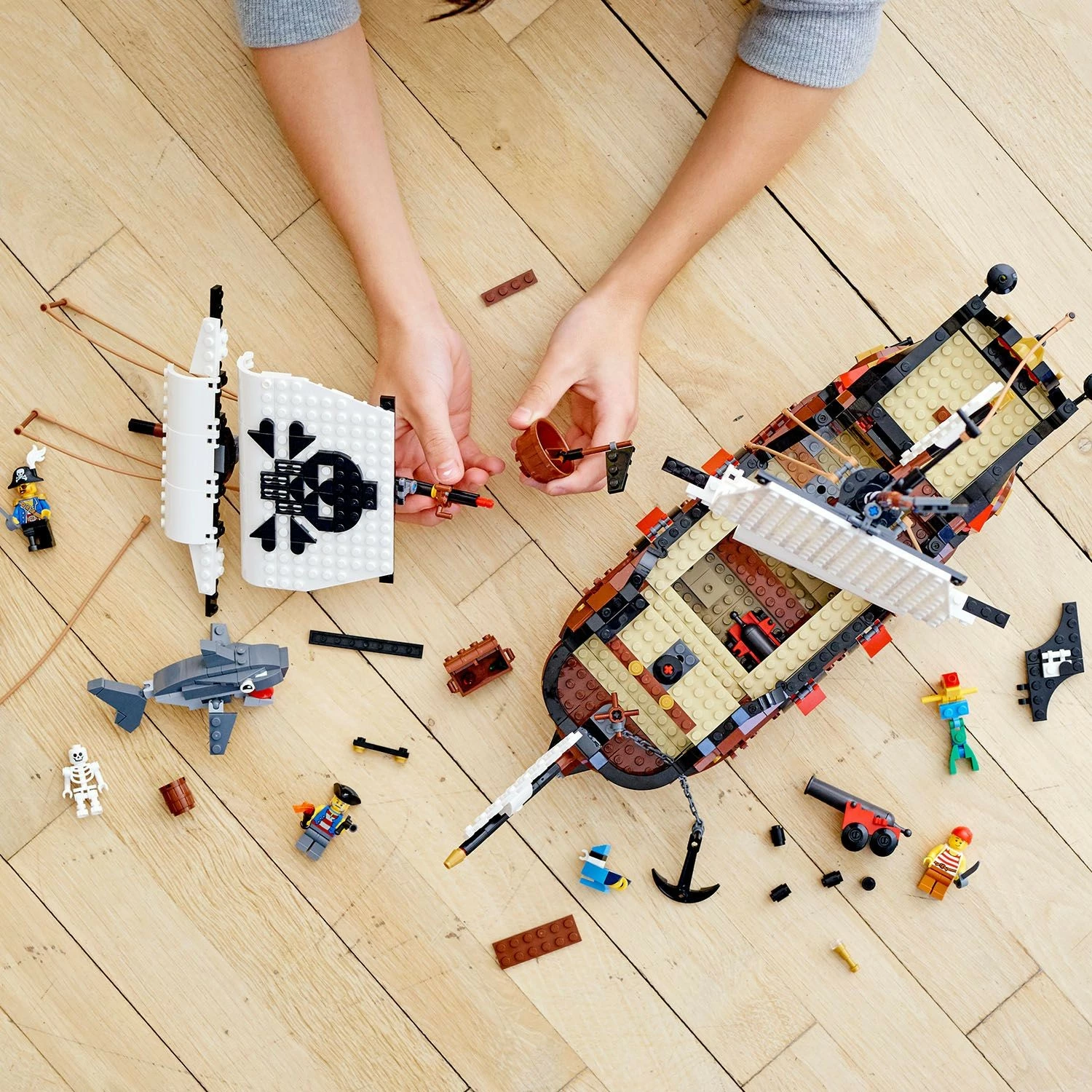 Set ndërtimi LEGO Creator Pirate Ship, 1264 pjesë, plastikë, shumëngjyrëshe