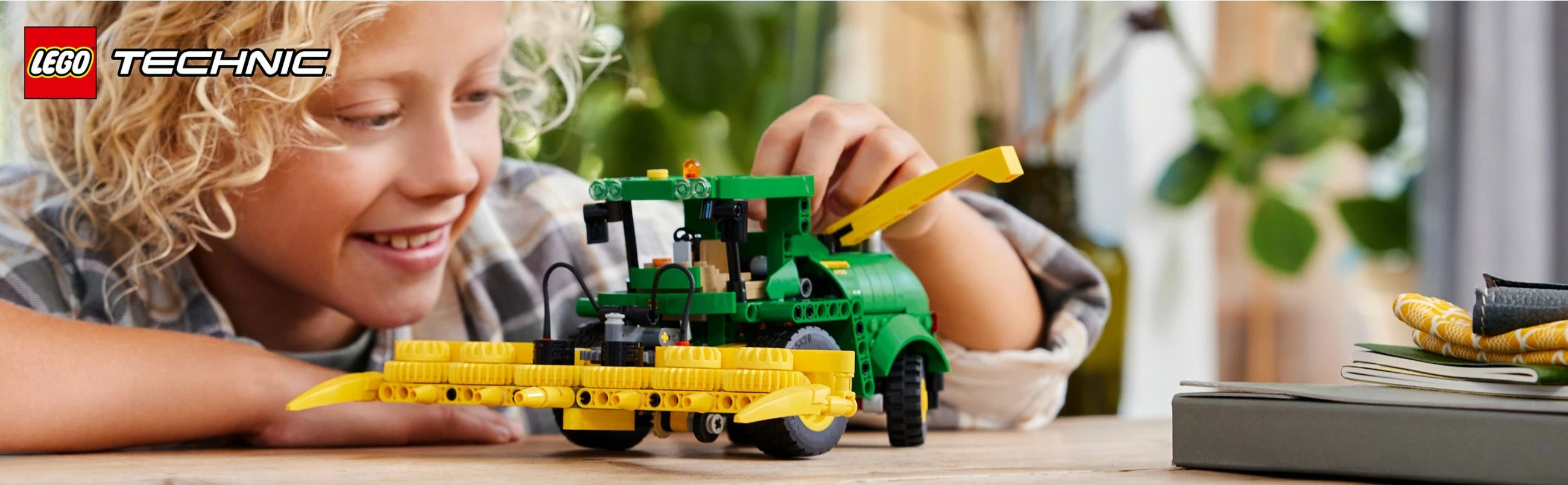 Set ndërtimi LEGO Technic John Deere 9700 Forage Harvester 559 pjesë multikolor