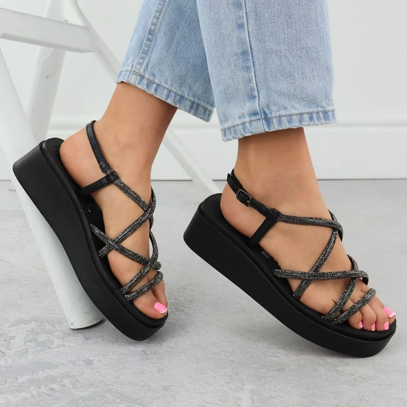 Sandale me platformë Filippo DS6898, të zeza, femra