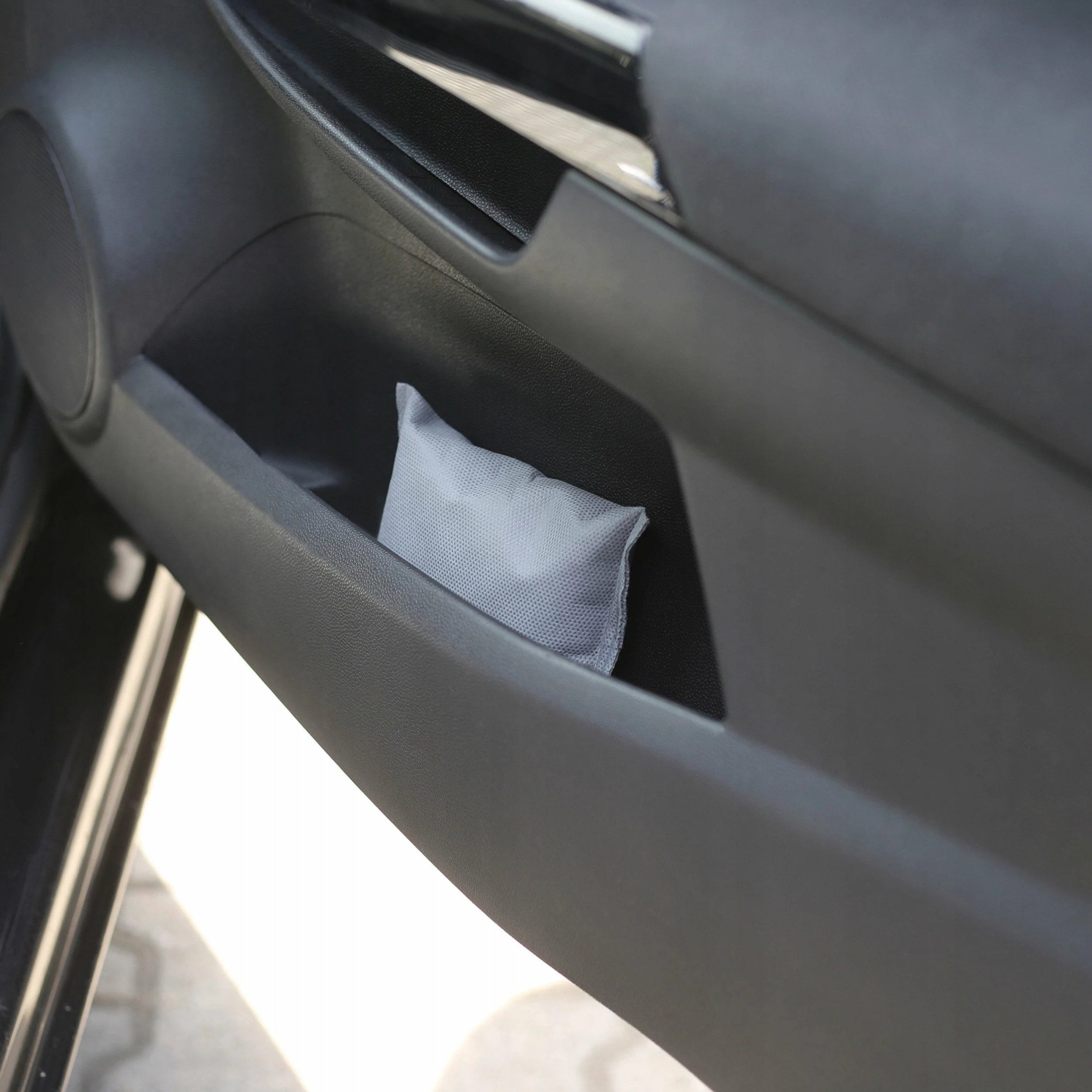 Absorbues lagështie për veturë Wessper Aquadryer One-Off Pine WES031-CAR-PINE 250 g, aromë pishë, gri, 1 copë
