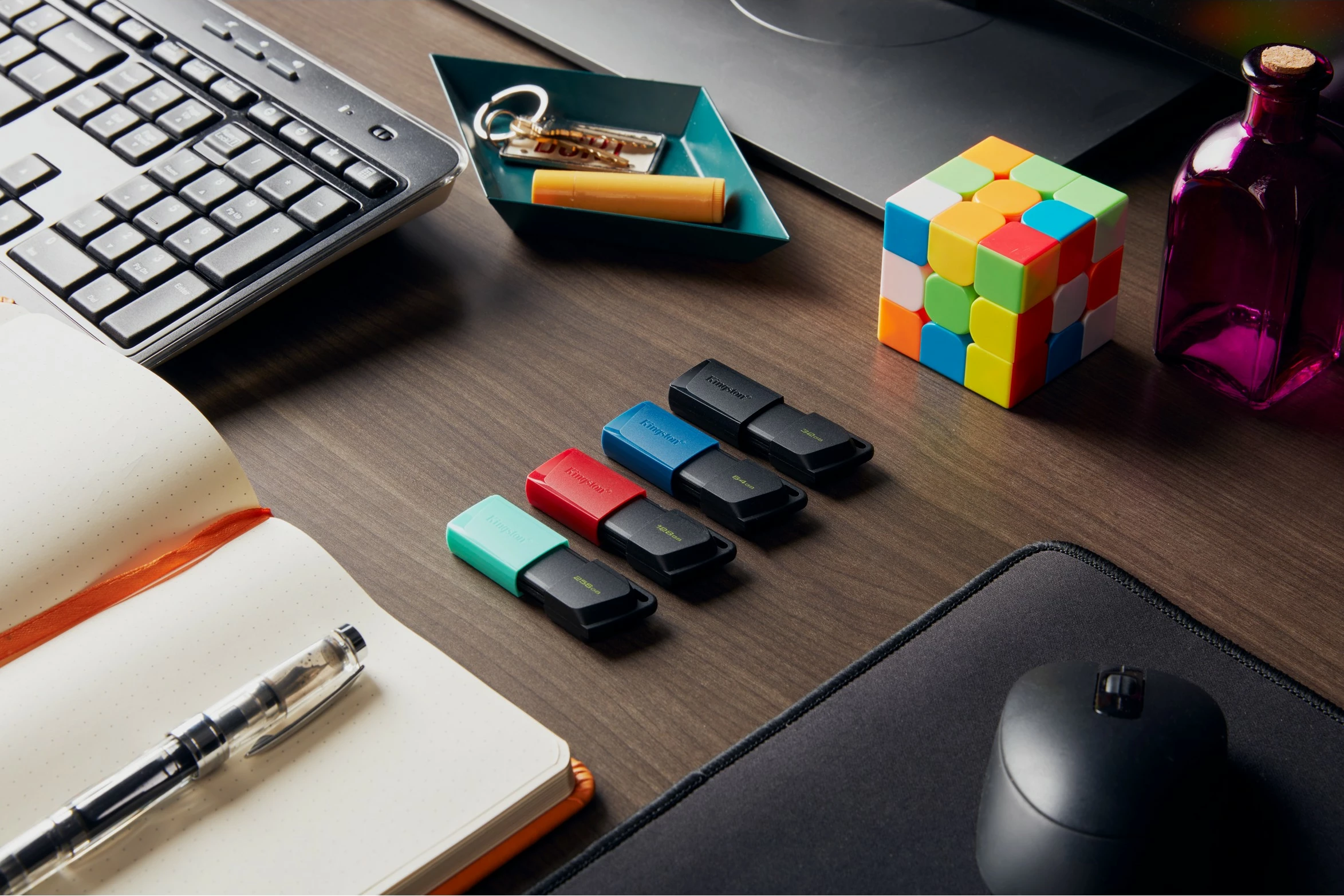 USB Kingston DataTraveler Exodia M, 128GB, USB3.2, zi + kuqe