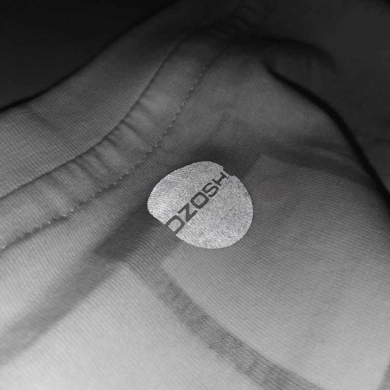 Maicë për meshkuj Ozoshi, e bardhë