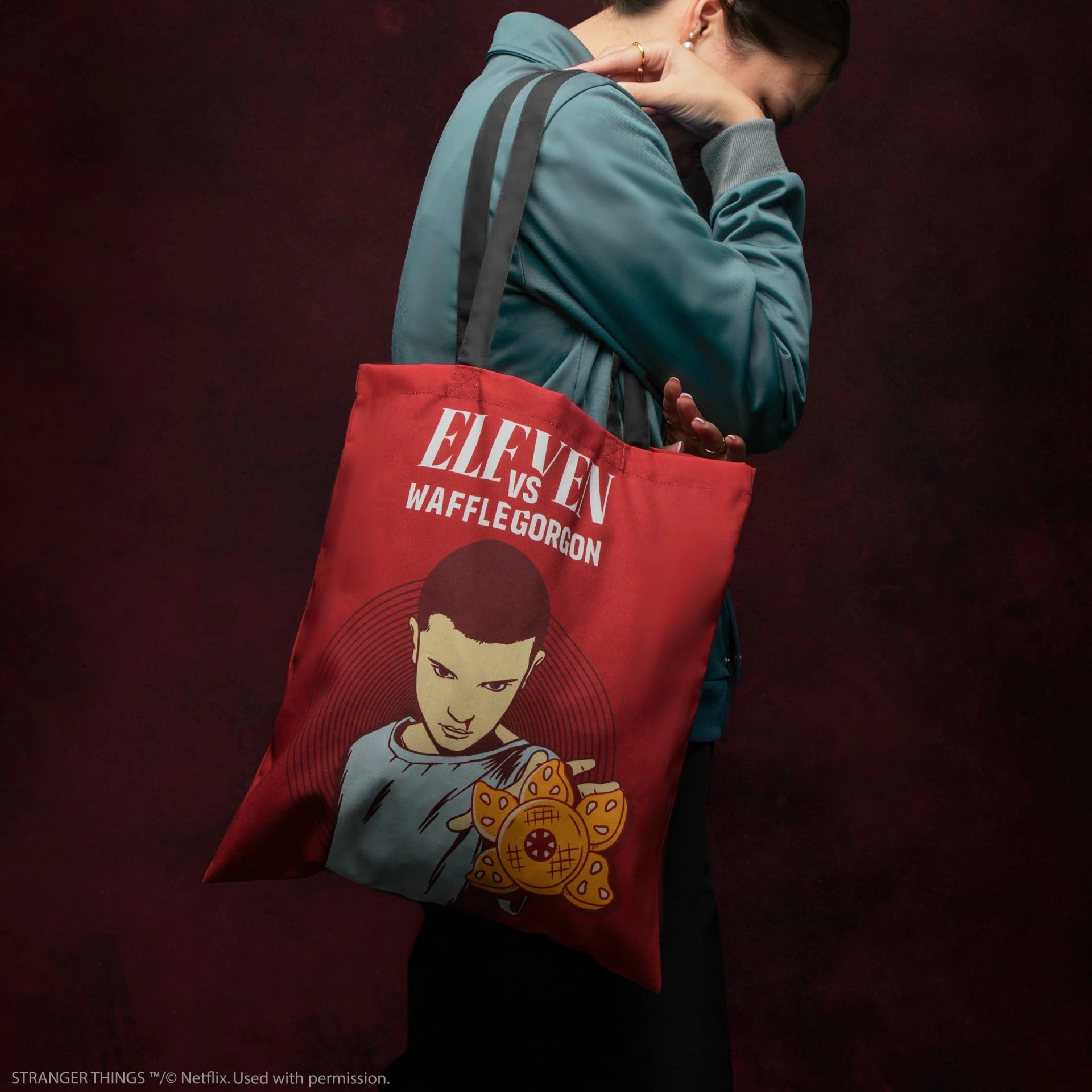 Çantë tote Cinereplicas Stranger Things Eleven 42×38 cm, e kuqe
