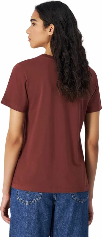 Maicë Champion femra, kafe