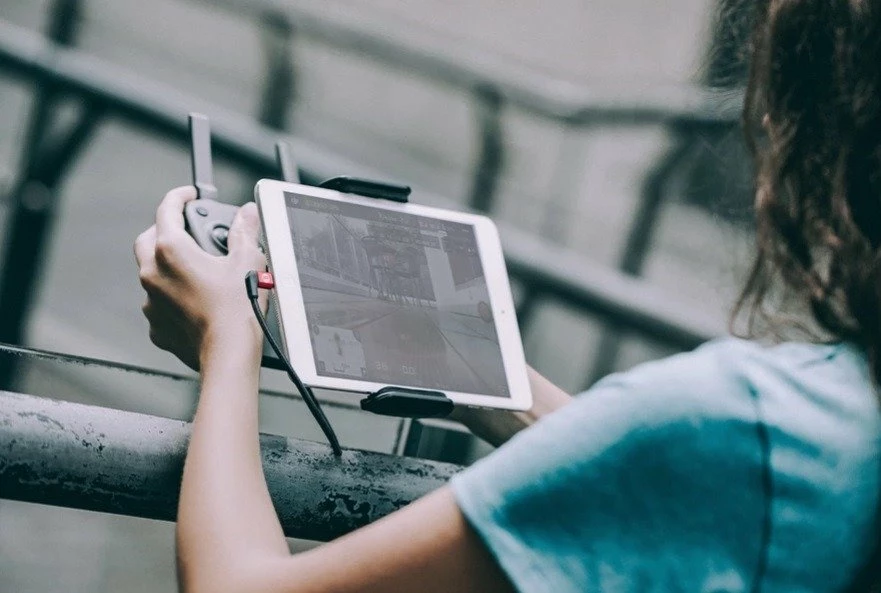 kabllo USB-A në Lightning MFI PGYTECH P-GM-115 0.35m 5W e zezë-kuqe