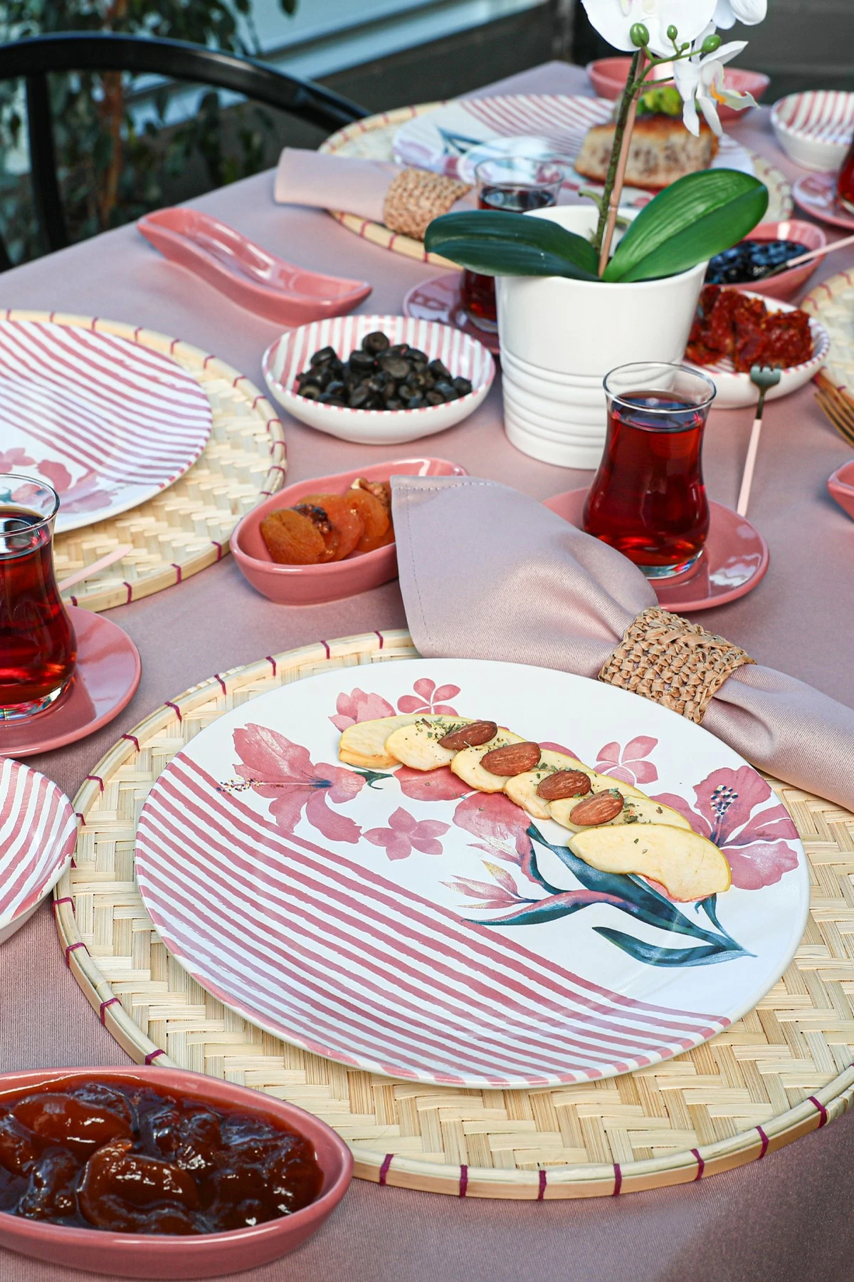 Set mëngjesi 28 pjesësh Hermia Concept, shumëngjyrësh, X0001330400000000000000000