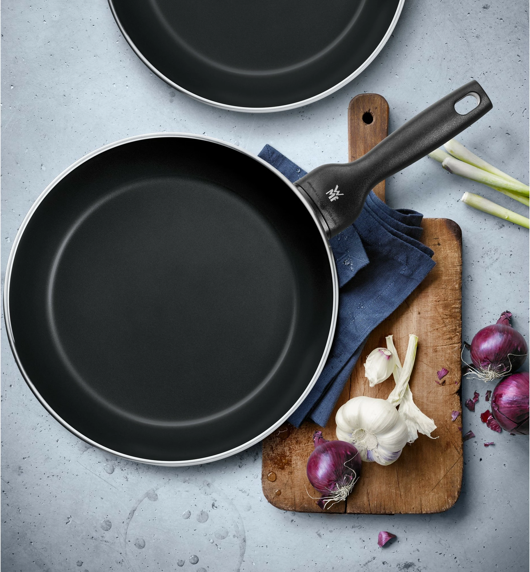 Tigan WMF CeraDur Profi 28cm, inoks, sipërfaqe jo-ngjitëse